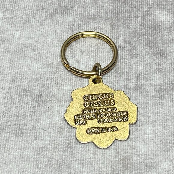 Circus Circus Hotel Casino Clown Keychain Vintage Gold Tone Pendant USA - Picture 7 of 9
